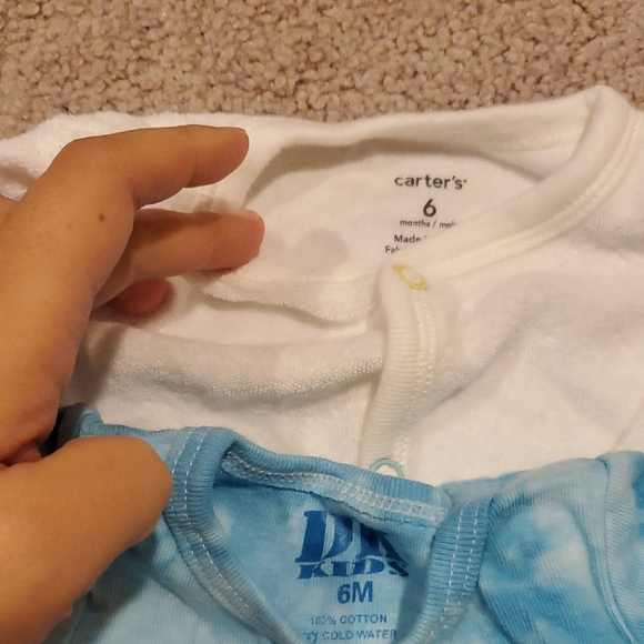 Set of 4 6months baby onesies bundle - Picture 2 of 4